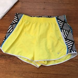 Nike Dri-fit tempo shorts - size M